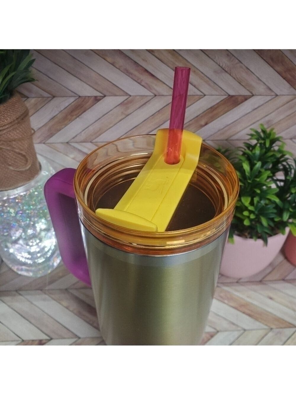 NWT Starbucks X Stanley 2024 PVD Metallic Gold Gradient Quencher 40 oz Tumbler - Picture 8 of 9